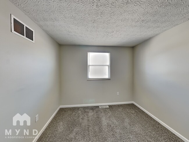 Building Photo - 849 Upwoods Dr