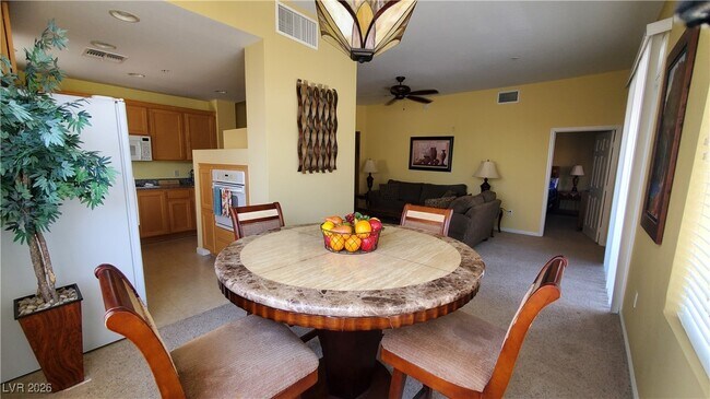 Building Photo - 47 E Agate Ave