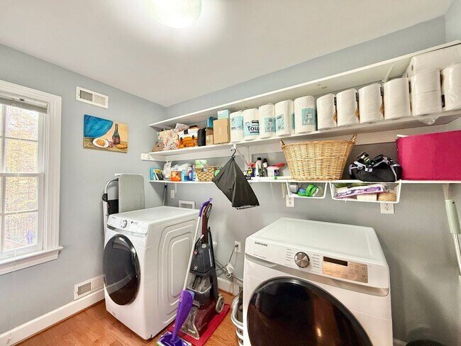 Building Photo - Luxurious 4BD, 3.5BA North Raleigh Home with a Heated Four Seasons Room, Large Bonus Space, and F...