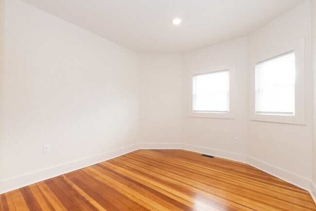 Building Photo - 55 Kiely Rd