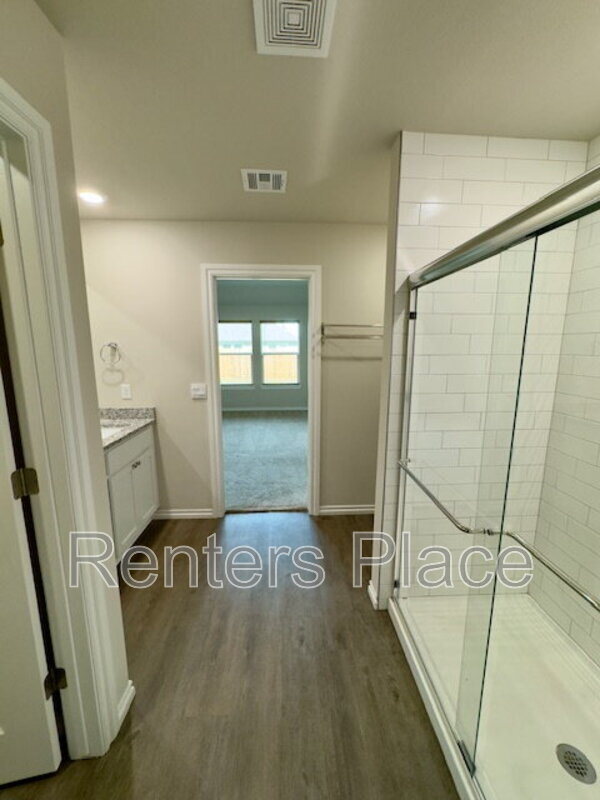 Building Photo - 7203 E 155th Pl S