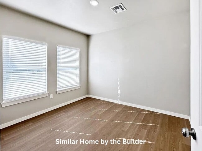 Building Photo - Beautiful 2-Bed Home – Move-In Ready