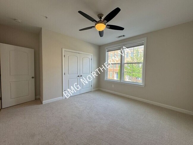 Building Photo - 13740 Endeavour Dr