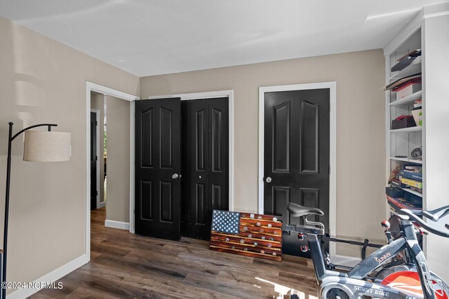 Building Photo - 5603 Gold Ct