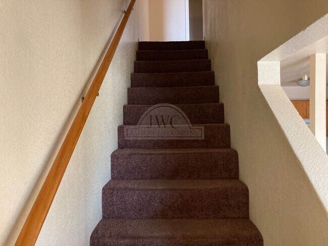 Building Photo - 4204 Gus Dr