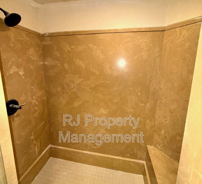 Building Photo - 8610 Dena Cove W