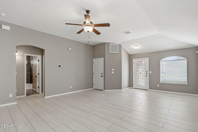 Building Photo - 14609 Carlo Alvarado Dr
