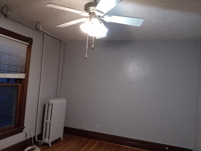 Building Photo - 404 Birr St