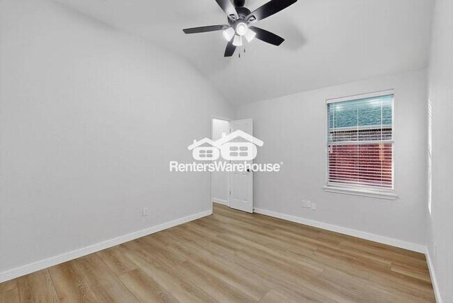 Building Photo - Completely Refreshed Forney Home MOVE IN R...