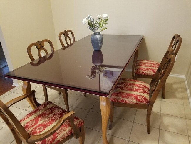 Glasstop DR Table - 130 Easy St