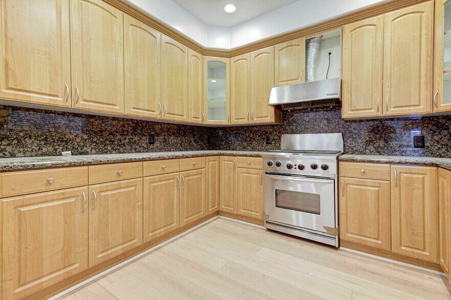 Building Photo - 15121 Marlin Pl