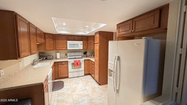 Building Photo - 7940 E Camelback Rd