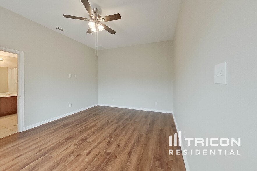 Building Photo - 6332 Spring Ranch Dr