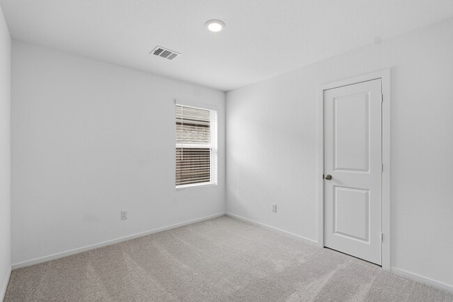 Building Photo - 925 Lago Laceno Ln