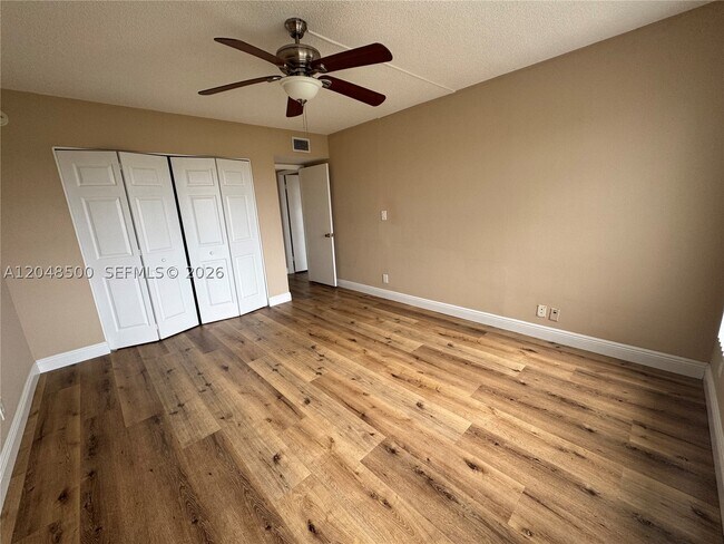 Building Photo - 10777 W Sample Rd