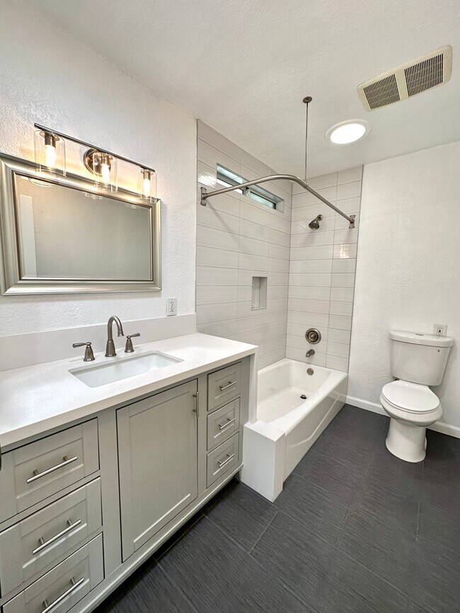 Building Photo - 1624 Havemeyer Ln