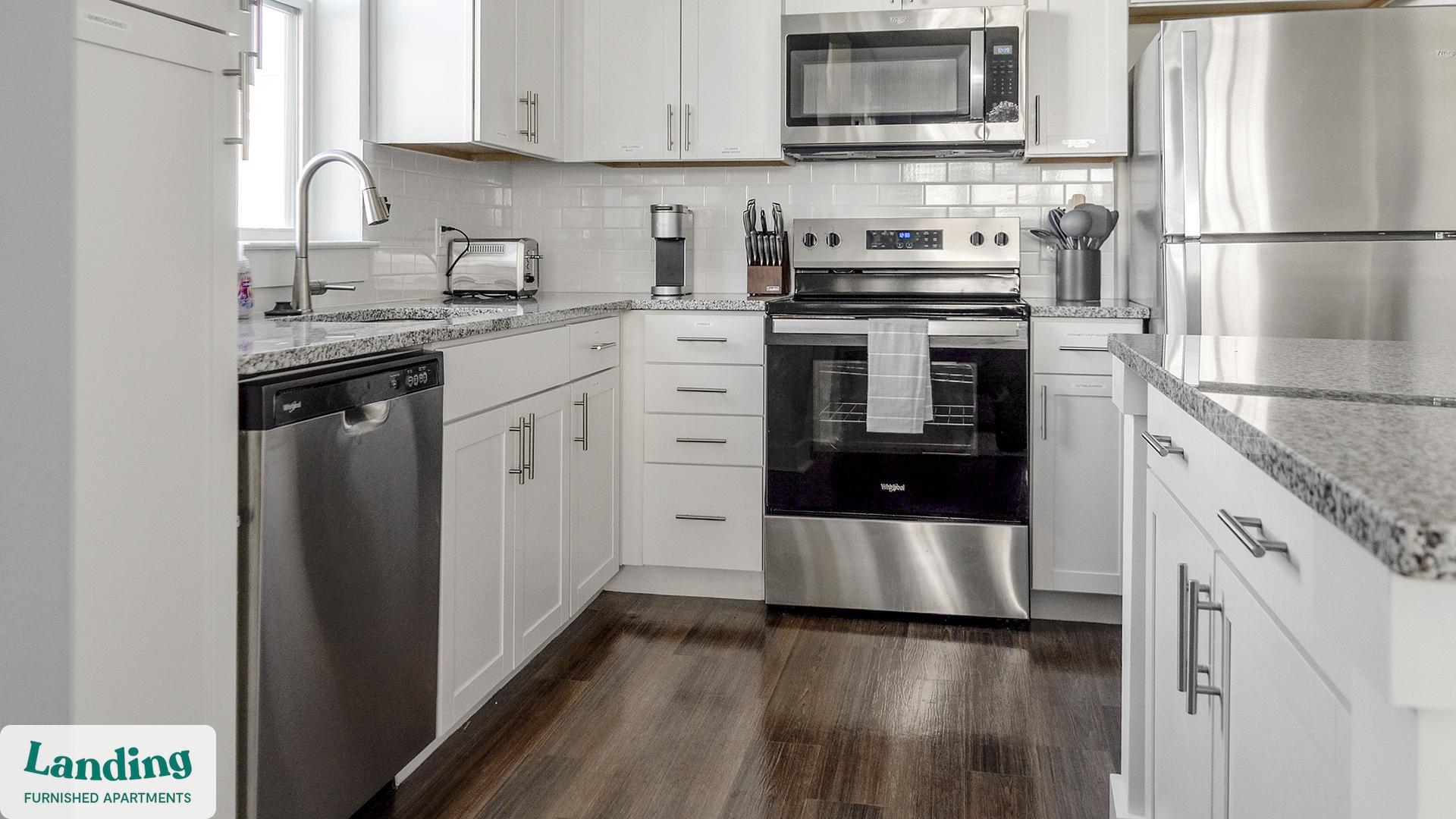 Building Photo - 901 Kelly Green Ln