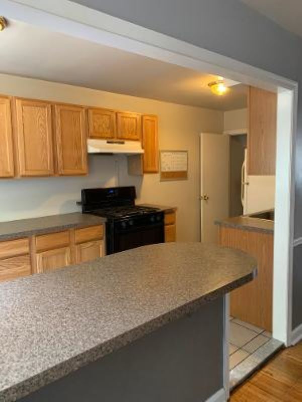 Large Kitchen - 835 E 16th St