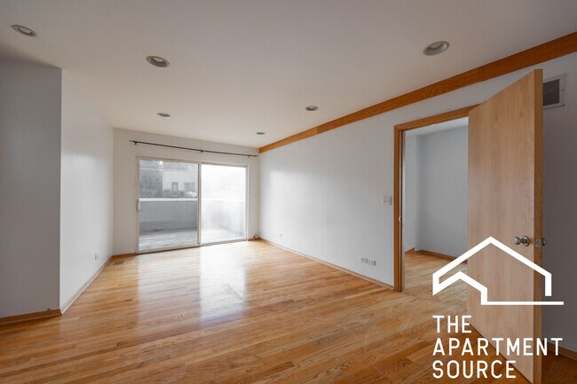 Building Photo - 1049 N Winchester Ave