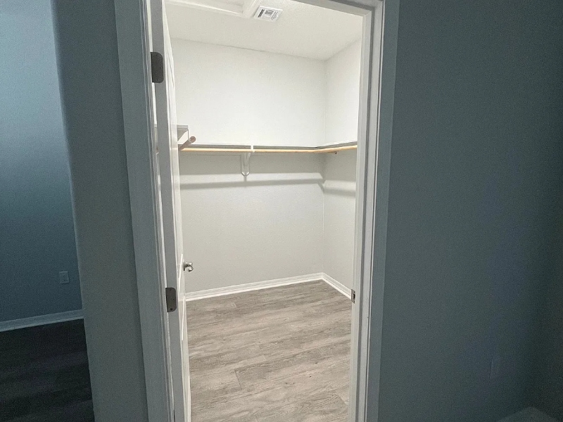 Building Photo - 148 S Avenue B