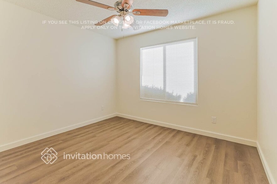 Building Photo - 512 N Los Feliz Dr