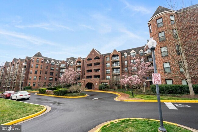Primary Photo - 2100 Langston Blvd.
