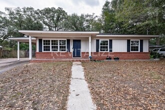Building Photo - Desirable 3 Bed 1 Bath Ranch Style Home in Parkview Estates