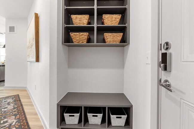 Building Photo - 1301 Leah Ave