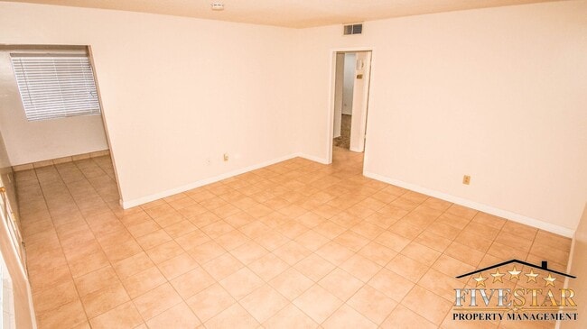 Building Photo - 2700 Ashe Rd