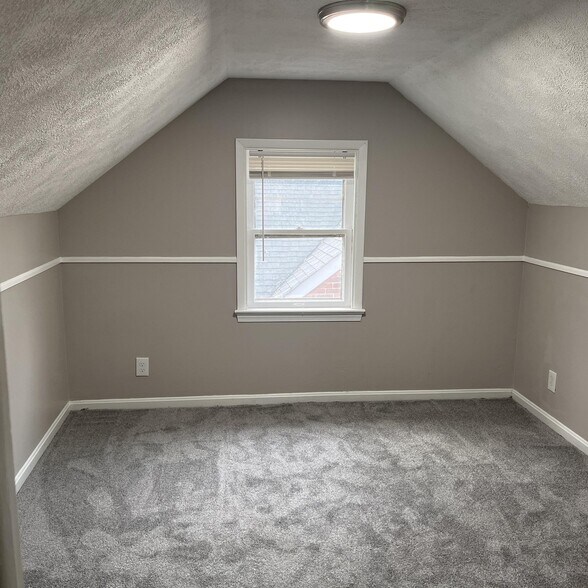 Building Photo - 25731 Forestview Ave