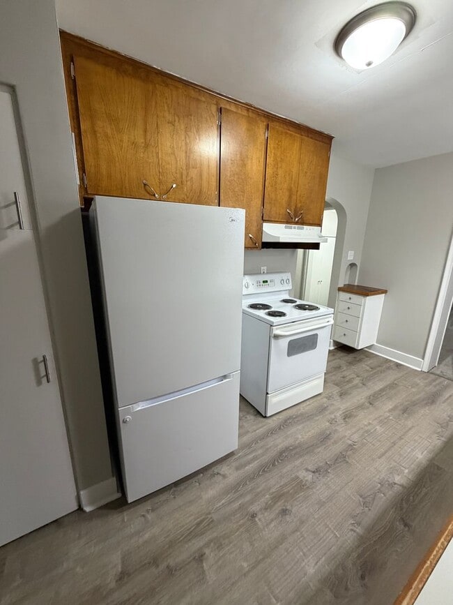 Building Photo - 1913 Stirling Ave