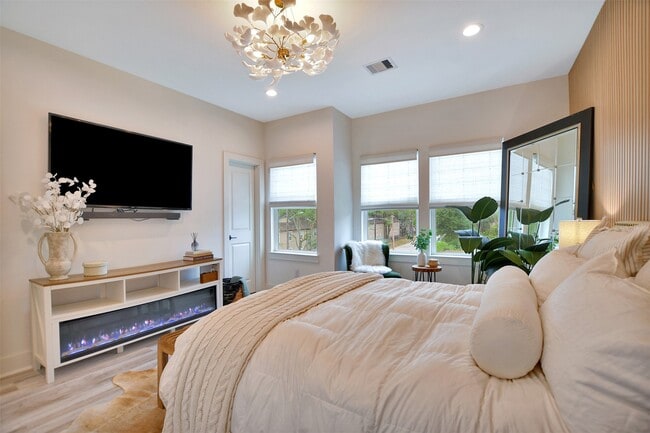 Building Photo - 1106 Paul Quinn St