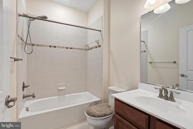 Building Photo - 10739 Hinton Wy