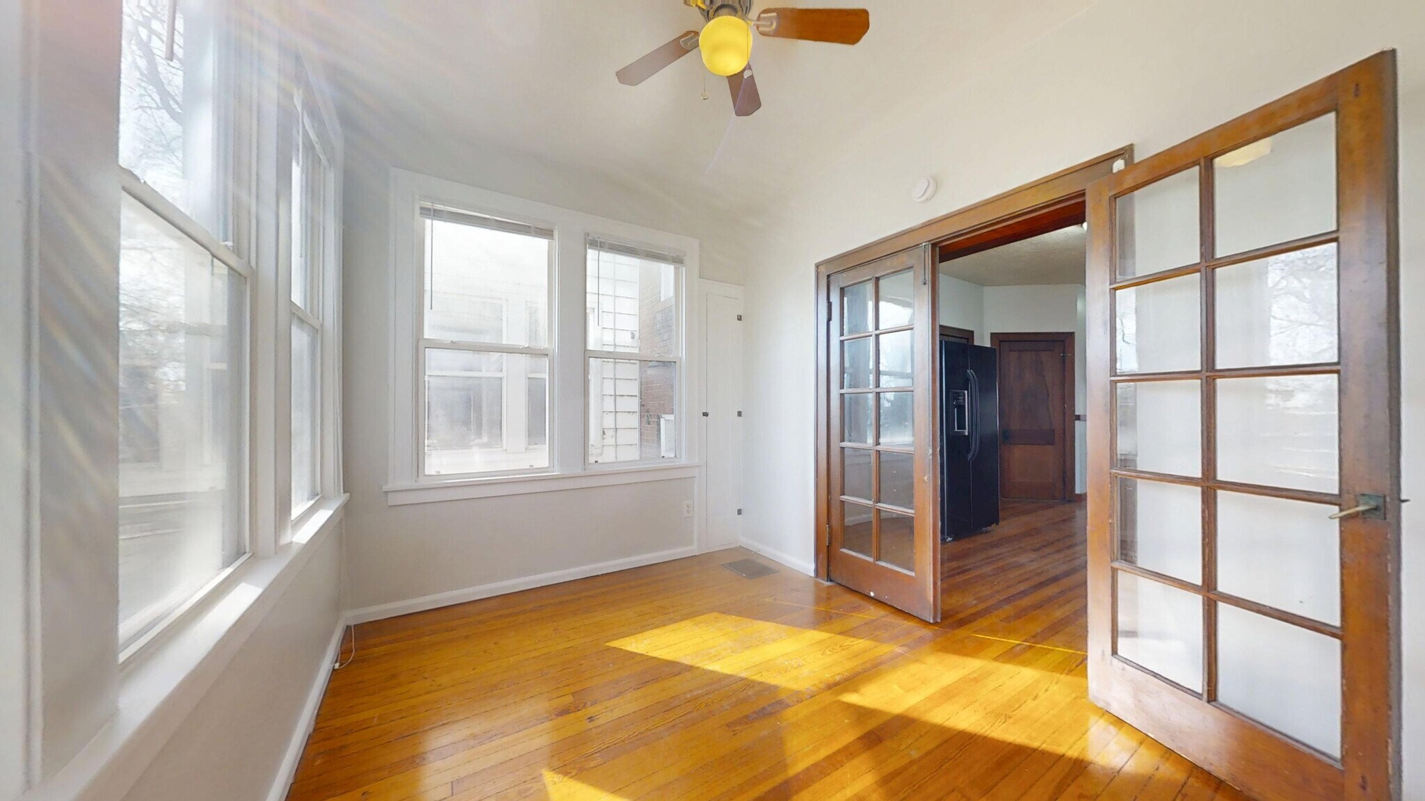 Building Photo - 3704 Fairview Ave