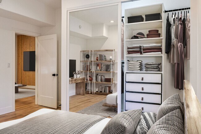 Building Photo - Chic Fully Renovated Luxury Home in the Burbank Hills!