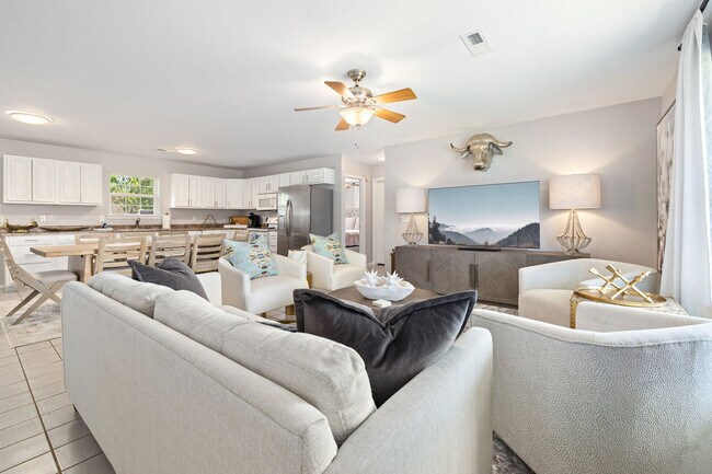 Building Photo - 703 NW 10th St