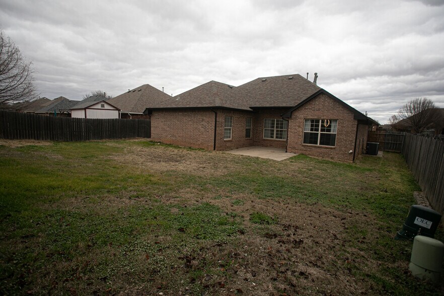 Building Photo - 4105 Notting Hill Dr