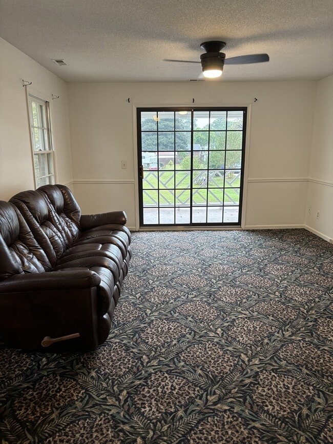 Building Photo - 408 W Harnett St