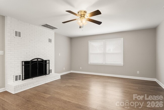 Building Photo - 11805 Harrisburg Rd