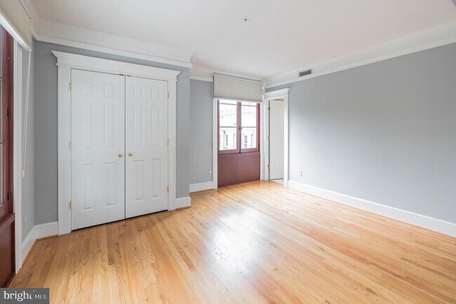 Building Photo - 1351 Wisconsin Ave NW