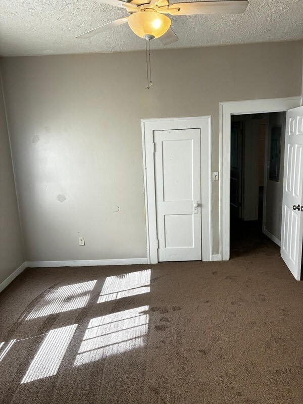 Building Photo - 537 Alder St