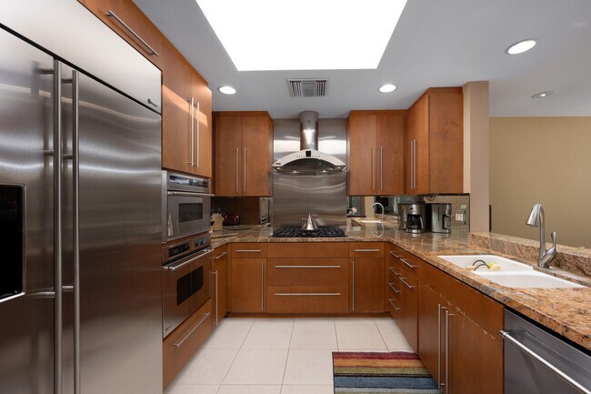 Building Photo - 52 Princeton Dr