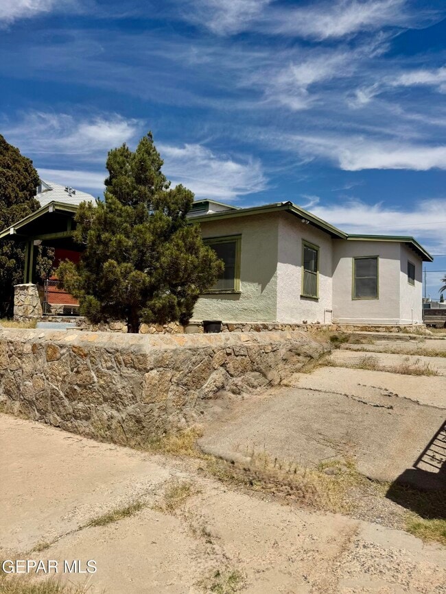 Building Photo - 3203 Frankfort Ave