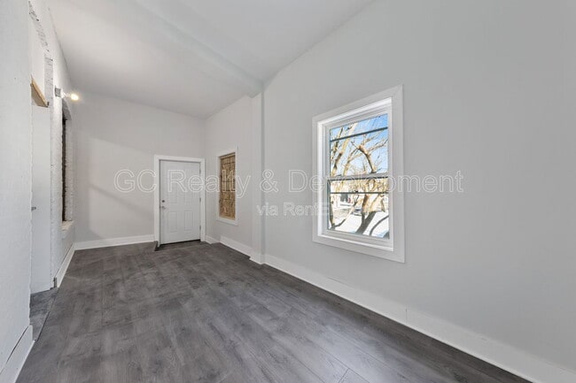 Building Photo - 6401 S Eberhart Ave