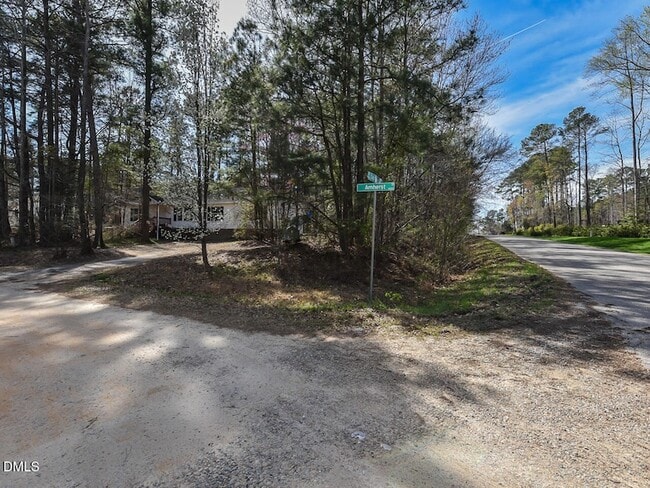 Building Photo - 4304 Amherst St