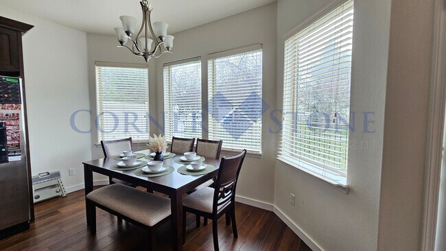 Building Photo - Fantastically Located Home in Boise!