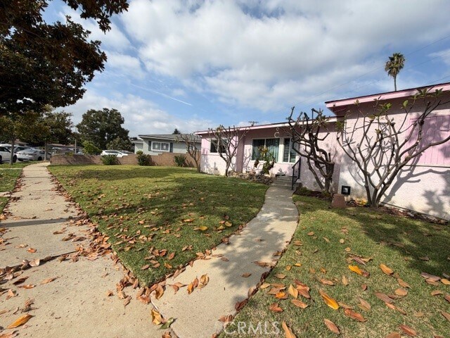 Building Photo - 8653 Norwood Pl