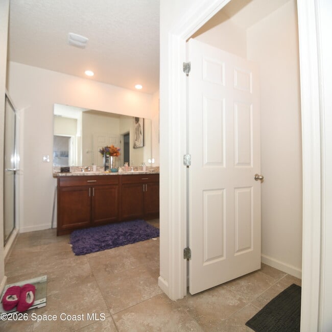 Building Photo - 439 Gancedo St SW