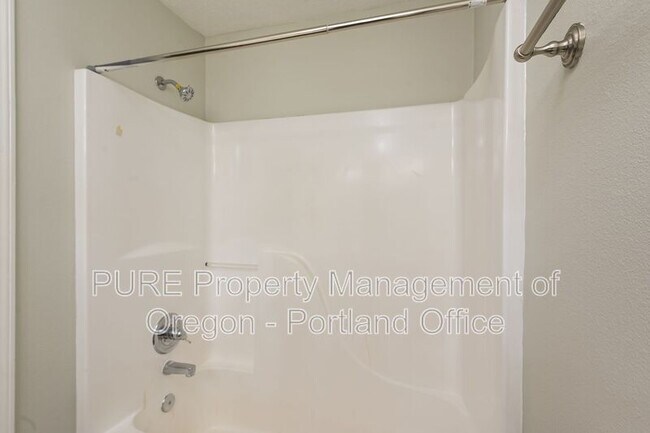 Building Photo - 1811 SE 162nd Ave