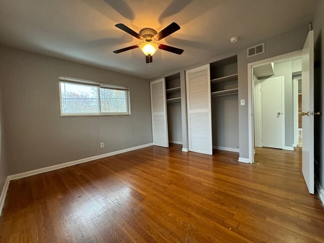 Building Photo - 1568 Alexandria Dr